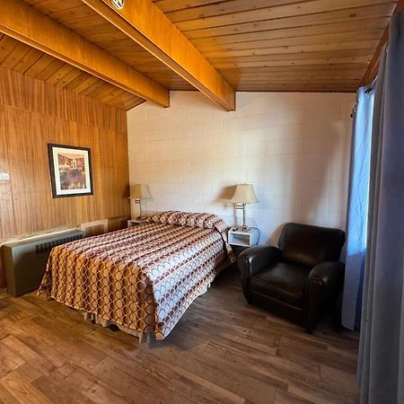 Ace Crown Motel Medicine Hat Εξωτερικό φωτογραφία