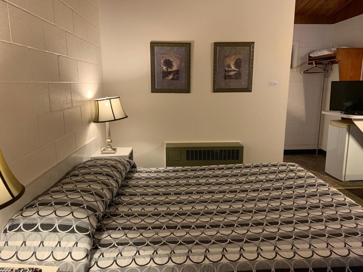 Ace Crown Motel Medicine Hat Εξωτερικό φωτογραφία