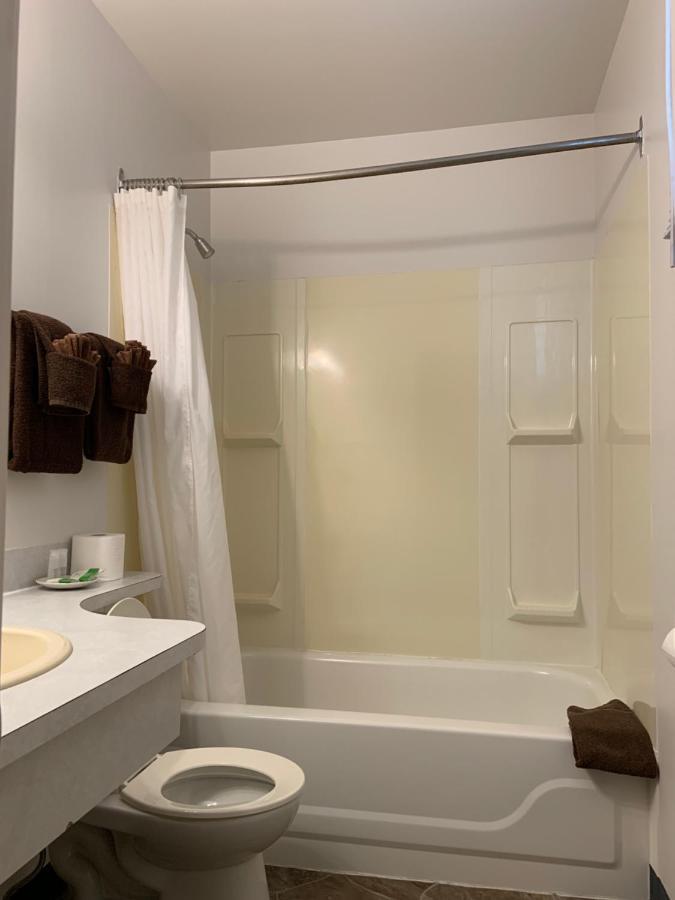 Ace Crown Motel Medicine Hat Εξωτερικό φωτογραφία