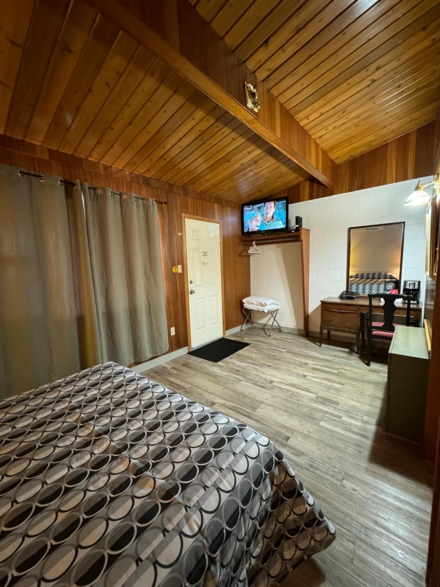 Ace Crown Motel Medicine Hat Εξωτερικό φωτογραφία
