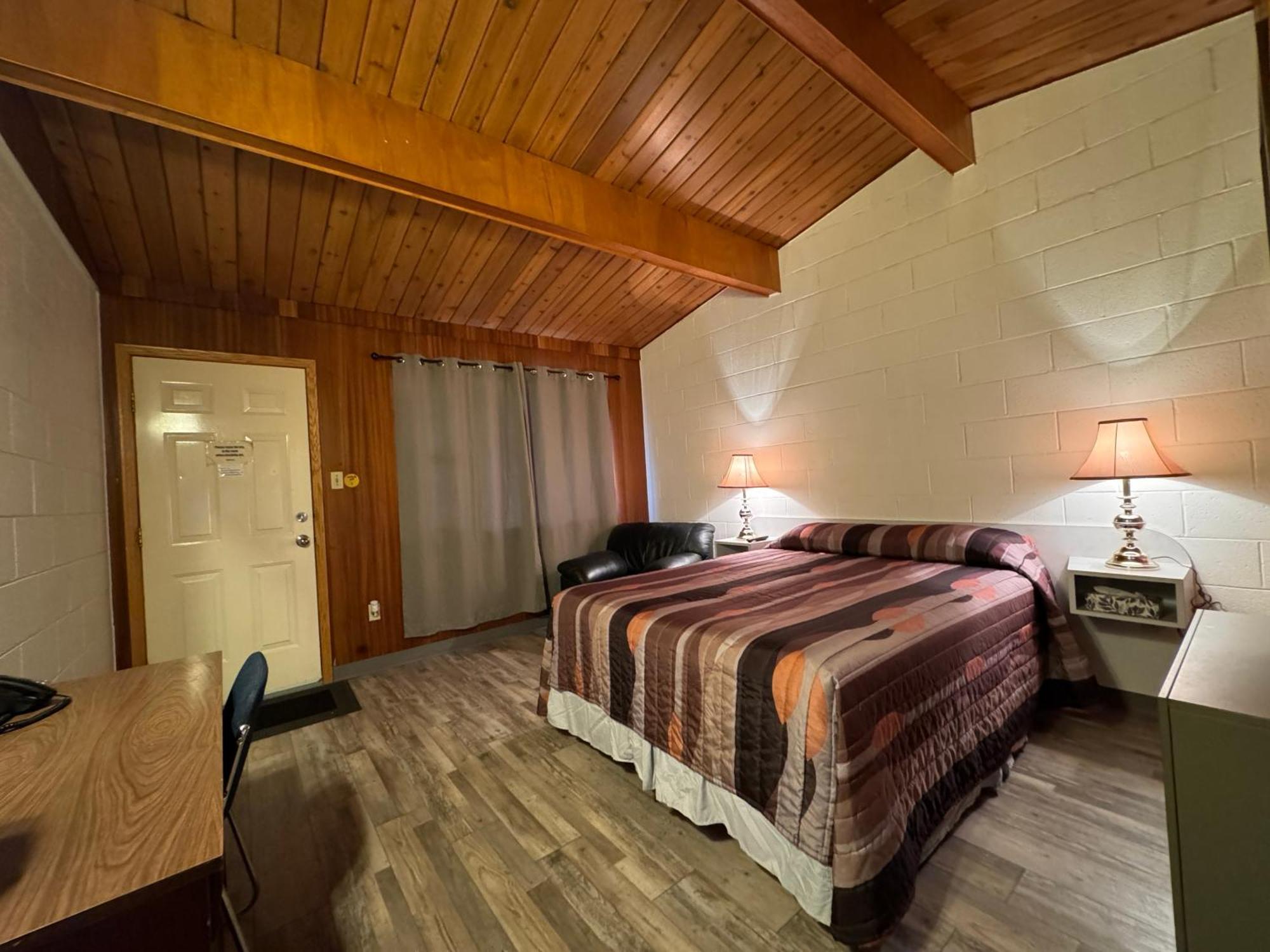 Ace Crown Motel Medicine Hat Εξωτερικό φωτογραφία