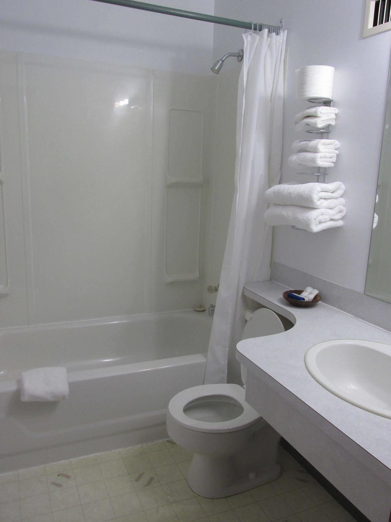 Ace Crown Motel Medicine Hat Εξωτερικό φωτογραφία